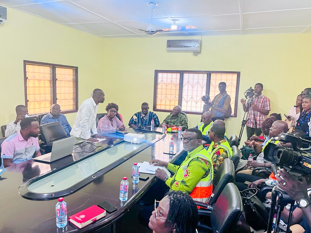 HON. DAN BOTWE VISITS ABLEKUMA NORTH MUNICIPAL ASSEMBLY